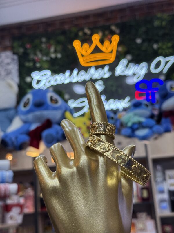 براسلي و خاتم 💍 + بواط شابة 😍