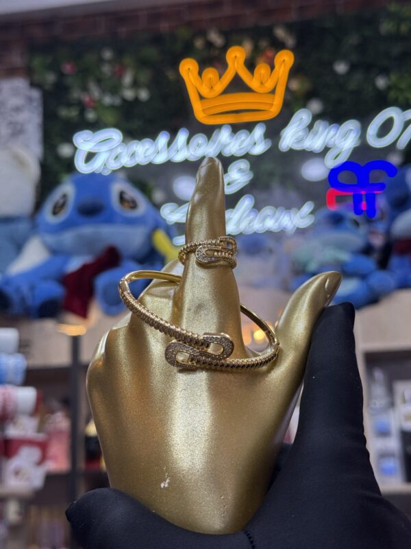 براسلي و خاتم 💍 + بواط شابة 😍