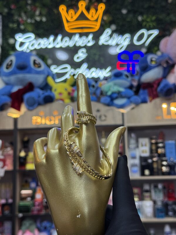 براسلي و خاتم 💍 + بواط شابة 😍