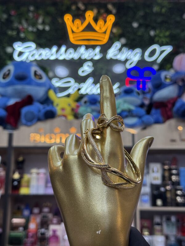 براسلي و خاتم 💍 + بواط شابة 😍